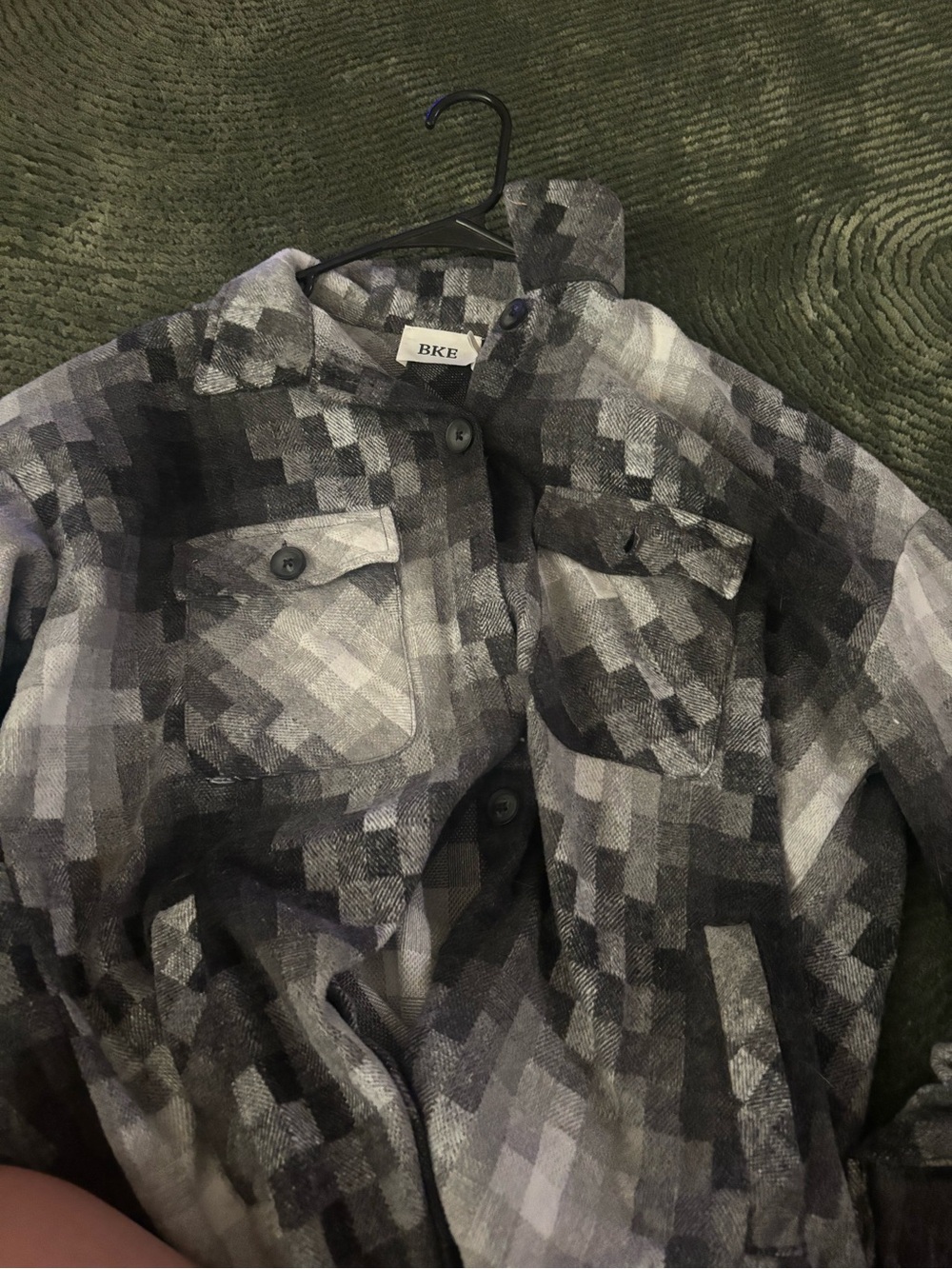 BKE Men’s Black & Gray Geometric Plaid Button-Up Shirt
